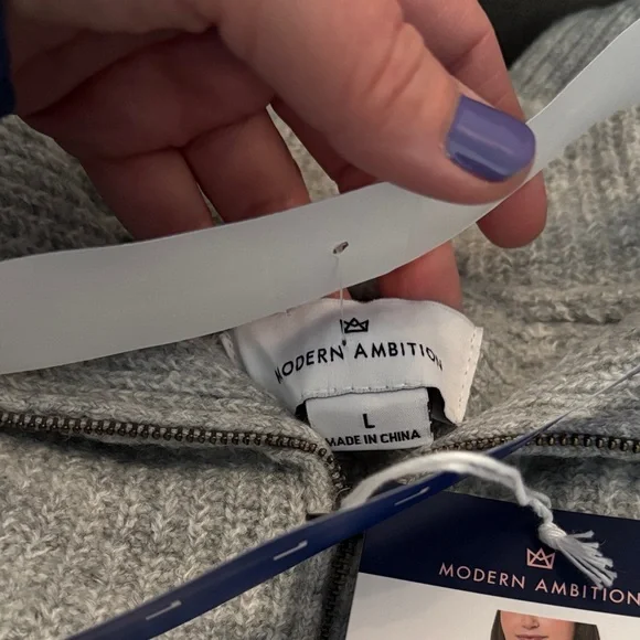 Women's Gray Quarter-Zip Sweater - Picture 4 of 6